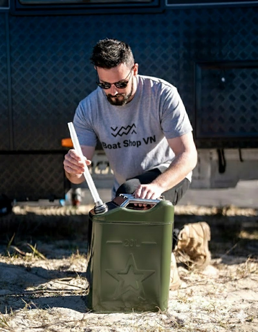 Thùng Xăng Dự Phòng Đựng Dầu Bằng Sắt 20L , Dày 1mm, Nặng 3.8Kg Siêu Cứng, Kích Thước 44x35x16cm, Thùng Sắt đựng xăng dầu bền bỉ an toàn