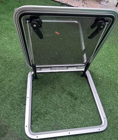 Cửa Nóc Khung Nhôm, Kính Acrylic, Kích Thước trong (442x442)mm, ngoài (507x507)mm, Mã: BS0095AA44, Dùng cho Tàu Thuyền, Không Hiệu, Hàng mới 100%