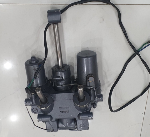 6H1-17 Ben Đuôi Máy Gắn Ngoài Yamaha 85HP  Trim Tilt
