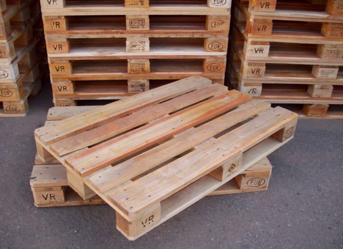 xe-nang-tay-co-hoat-dong-tot-ơ-kho-nho-nhung-lai-kem-hieu-qua-o-kho-lon