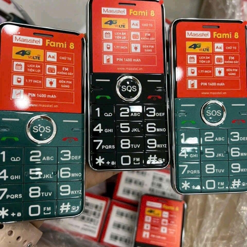 Điện thoại Masstel 4G người già Fami 8 ( 2 đèn pin siêu sáng, bàn phím chữ số lớn, loa to)