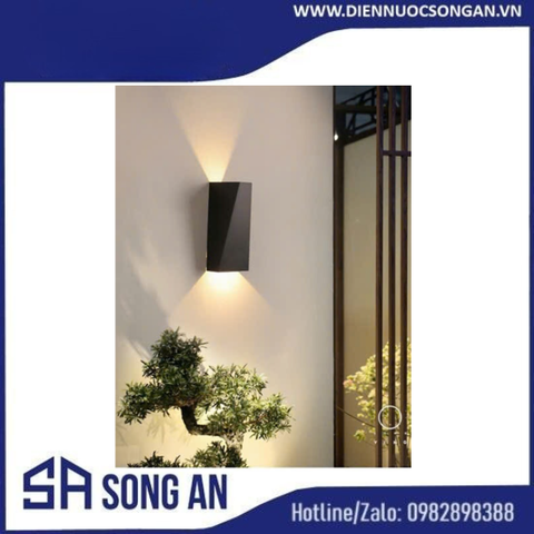 Đèn tường cầu thang