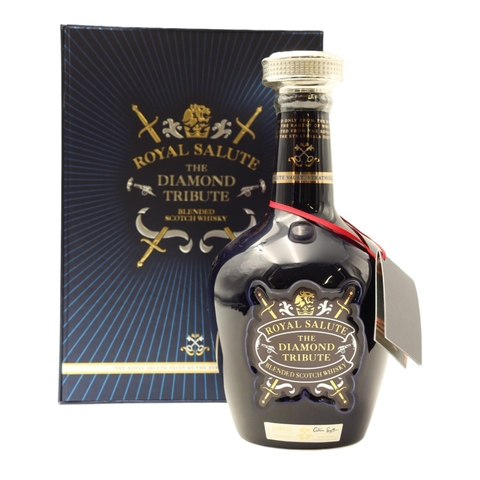 Rượu whisky pha trộn Scotland Royal Salute The Diamond Tribute