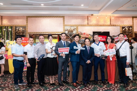 Mii gặp gỡ GS.TS Nguyễn Trí Hiếu, Diễn viên Mai Thu Huyền và Nhạc sĩ Chung tại Fortuna Hotel