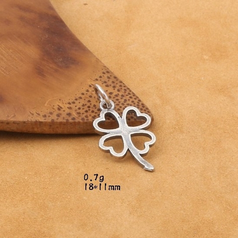 Mặt treo cỏ 4 lá 18*11mm