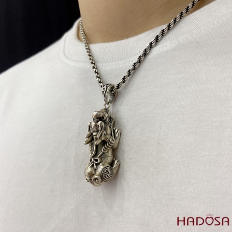 Mặt tỳ hưu bạc Thái