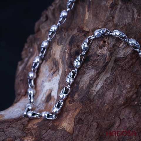 Dây chuyền bạc Thái nam có những đặc tính tốt, thiết kế cá tính, độc đáo thích hợp cho nam giới