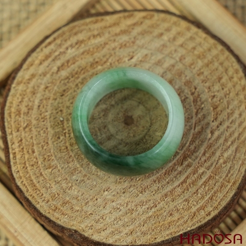 Nhẫn Ngọc Cẩm Thạch trắng băng phớt xanh lý bản tròn ni 17 | HADOSA