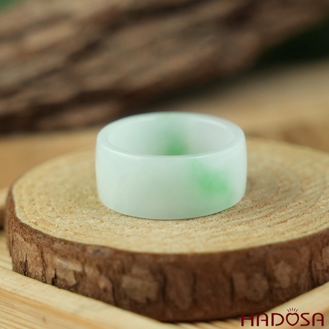 Nhẫn Cẩm thạch trắng điểm xanh lý bản vuông ni 21 | HADOSA