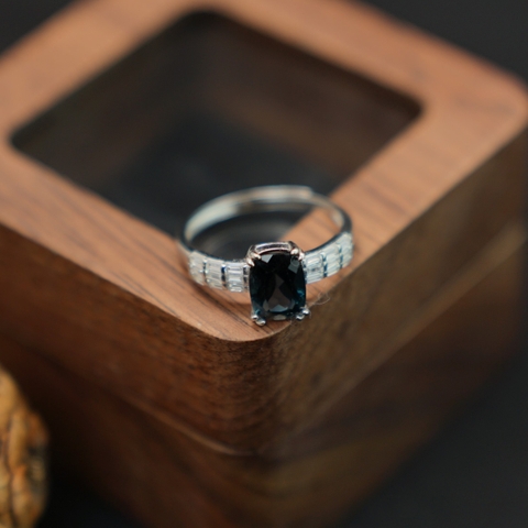 Nhẫn đá Topaz 6*8mm bạc 925