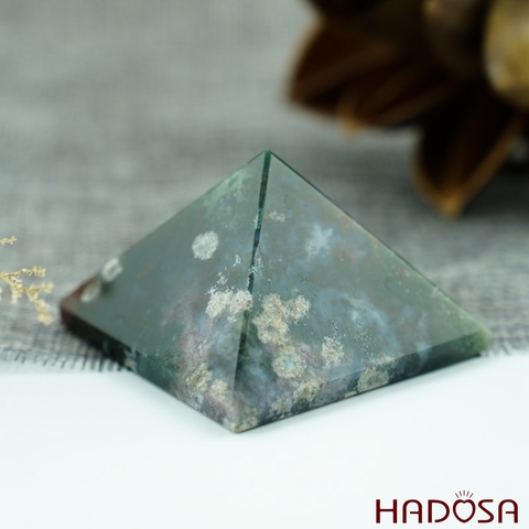 Kim tự tháp mã não rêu 5cm 130gr