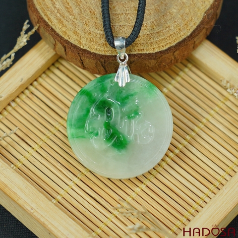 Mặt dây chuyền cẩm thạch chữ Đức