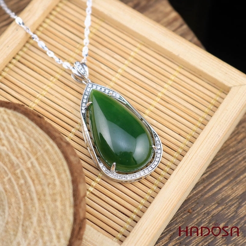 Mặt dây chuyền đá Ngọc Bích Canada 17*30mm