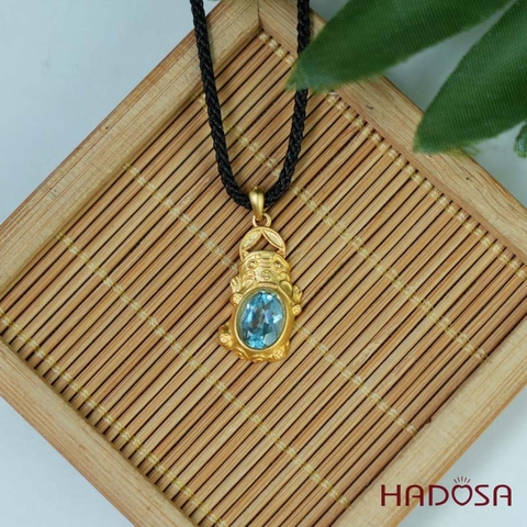 Mặt dây chuyền tỳ hưu Topaz Swiss 7x9mm bạc mạ vàng