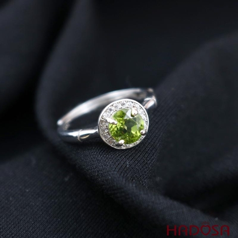 Nhẫn bạc đính đá Peridot tròn 6mm