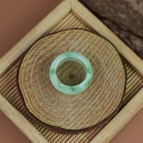 Nhẫn Cẩm Thạch xanh vân lý bản oval