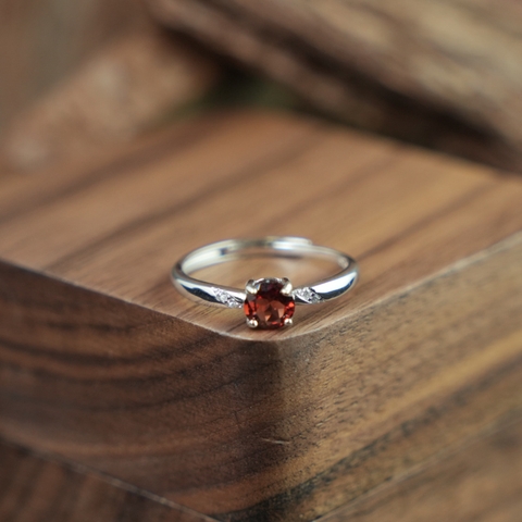 Nhẫn đá garnet 5mm bạc 925