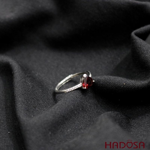 Nhẫn đá Garnet tim 6*6mm bạc 925