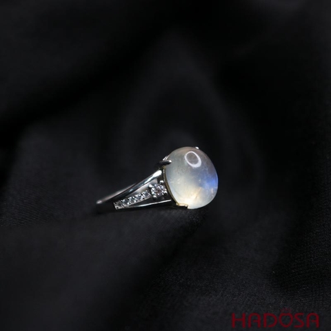 Nhẫn đá mặt trăng 8*10mm bạc 925