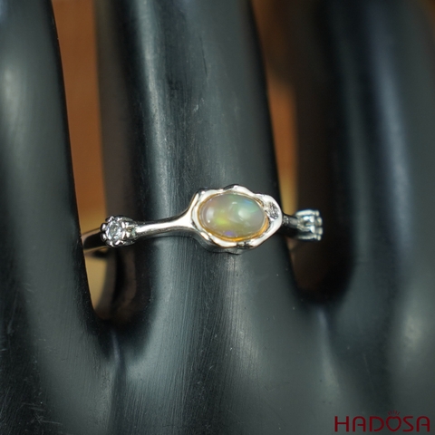 Nhẫn Opal 4*6mm bạc 925