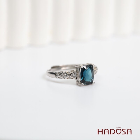 Nhẫn đá Topaz 6x8mm bạc 925