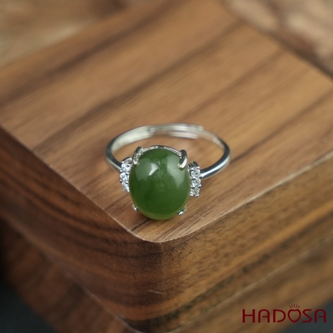 Nhẫn đính đá Ngọc bích oval 10x12mm bạc 925