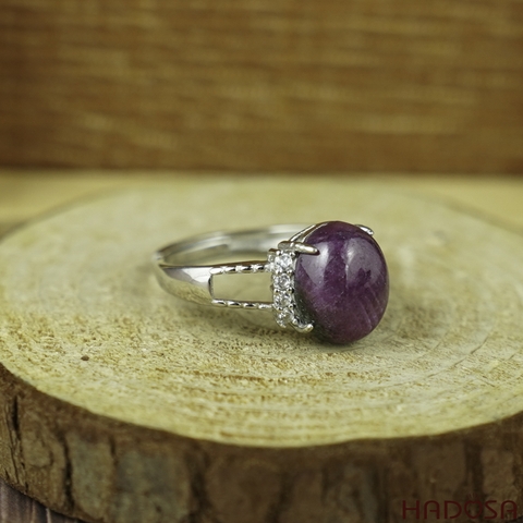 Nhẫn Ruby Nam Phi 9x11mm 5A bạc 925