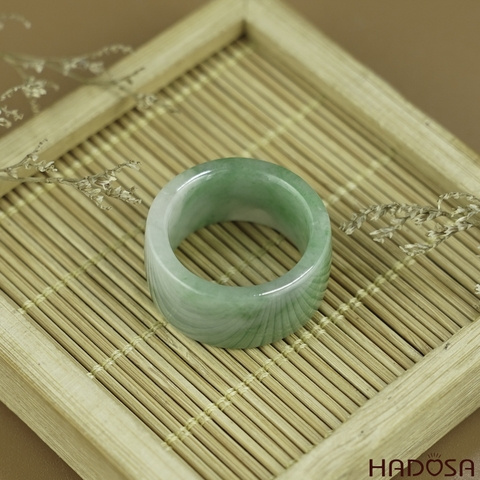 Nhẫn Cẩm Thạch vuông xanh lý ni 22