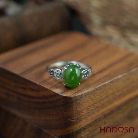 Nhẫn đính đá Ngọc bích oval 8x10mm bạc 925