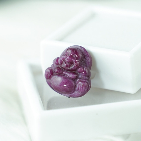 Phật Di Lặc Ruby Nam Phi 20x23mm