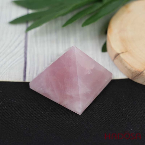 Kim tự tháp thạch anh hồng 5A 5cm