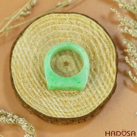 Nhẫn Cẩm Thạch xanh lý ni 17