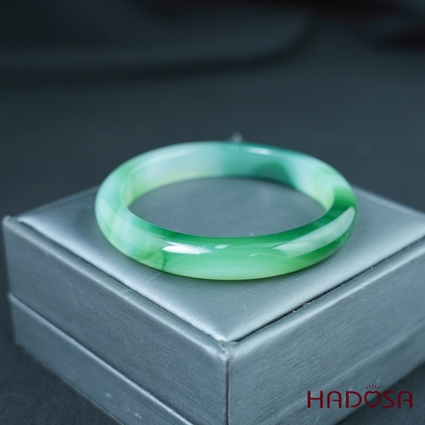 Vòng kiềng mã não xanh ni 56