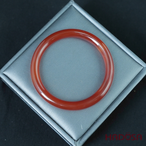 Vòng kiềng mã não đỏ bản tròn ni 54