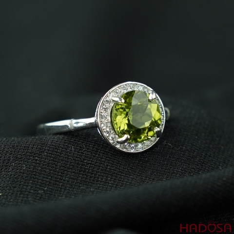 Nhẫn bạc đính đá Peridot 8mm
