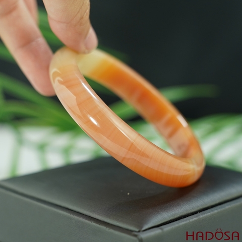 Vòng kiềng Mã Não cam đỏ 59mm