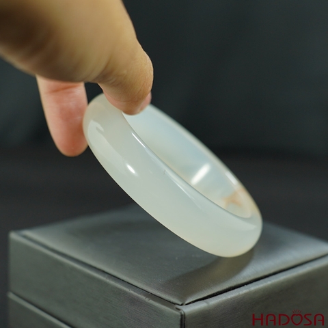 Vòng mã não cam phớt trắng ni 56mm chuẩn 5A