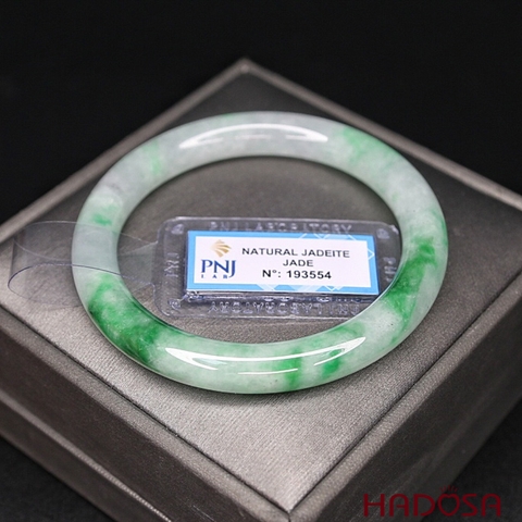 Vòng Ngọc Cẩm Thạch xanh lí trong bản tròn 52mm