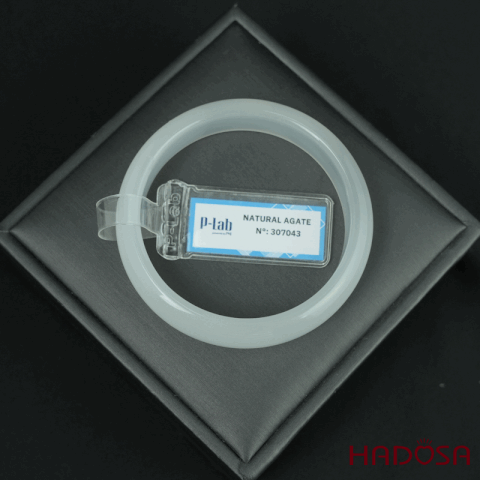 Vòng kiềng mã não trắng ngọc bản hẹ ni 50