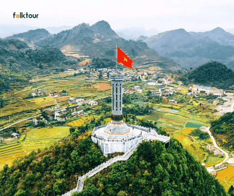 Tour Hà Giang 3 ngày 4 đêm - Khám phá cột cờ Lũng Cũ
