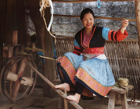 Tour Hà Giang 3 Ngày 4 Đêm | Dịch vụ cao cấp | Resort Hmong Village