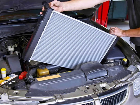 Vệ sinh két nước làm mát có thực sự quan trọng?