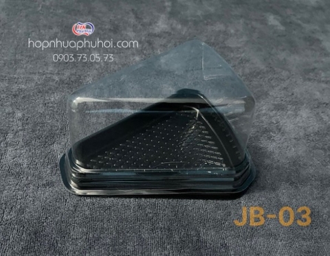 Hộp nhựa tam giác đế đen đựng bánh JB03