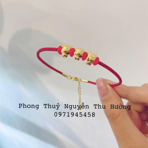 Vòng chỉ đỏ mix charm vàng cực kỳ xinh