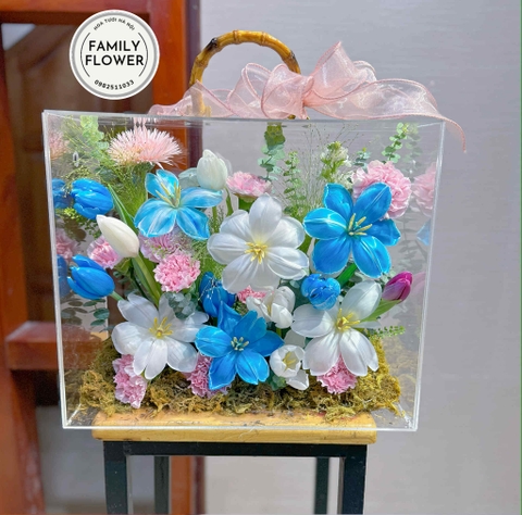 Vali hoa tulip xanh mix trắng tặng bạn gái  quận Cầu Giấy ! Hoa tulip Cầu Giấy ! Mua hoa tươi Hà Nội