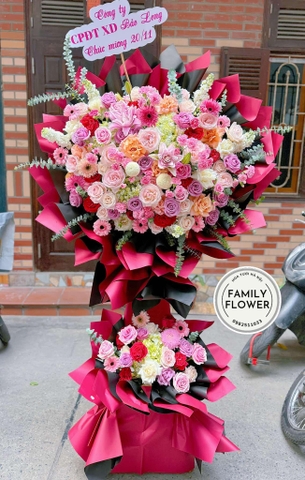 Kệ hoa nhiều màu tặng chúc mừng ngày nhà giáo Việt nam 20/11 tại Ba Đình Hà Nội ! Mua hoa tươi online Hà Nội