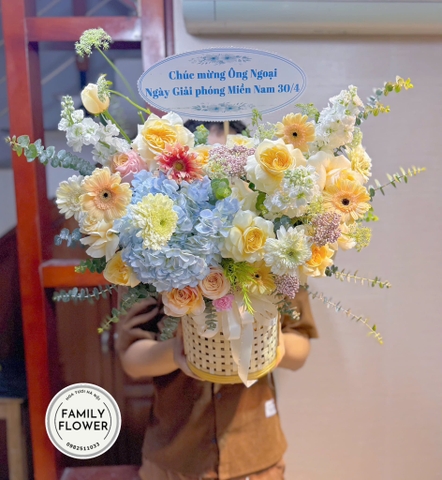 Lẵng hoa chúc mừng ngày giải phóng miền nam thống nhất đất nước ! Hoa tươi Hà Nội