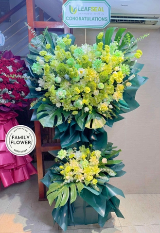 Kệ hoa tone xanh lá tặng khai trương , hội nghị  quận Cầu  Giấy ! Hoa tươi Cầu Giấy