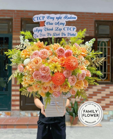Lẵng hoa tone cam vàng tặng chúc mừng ngày thành lập công ty tại Hà Nội ! Hoa chúc mừng tại cầu Giấy Hà Nội