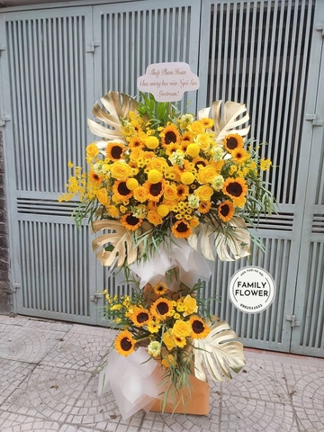 Cây hoa khai trương tone vàng rực rỡ chúc mừng - Family Flower - Hoa tươi Hà Nội.